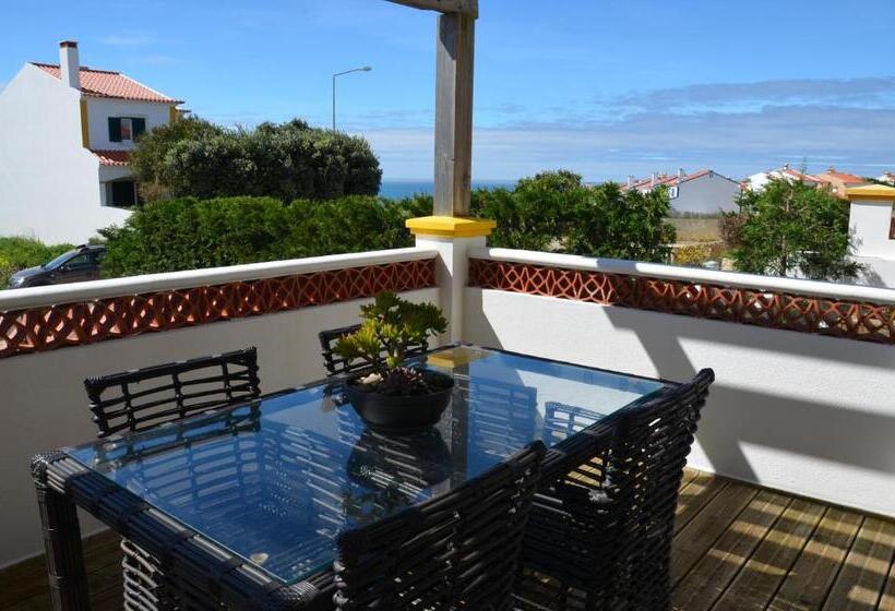 Triple Room Sea View, Lalita House