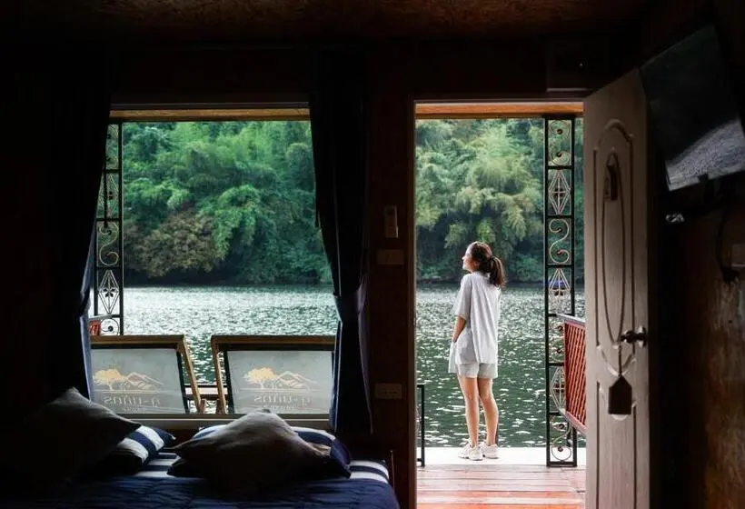 キングサイズベッドのスタンダードルーム, Phu Naphat Resort
