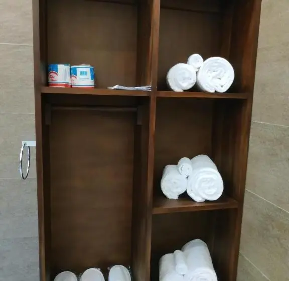 デラックストリプルルーム, Sigiriya Cashew Palace Resort