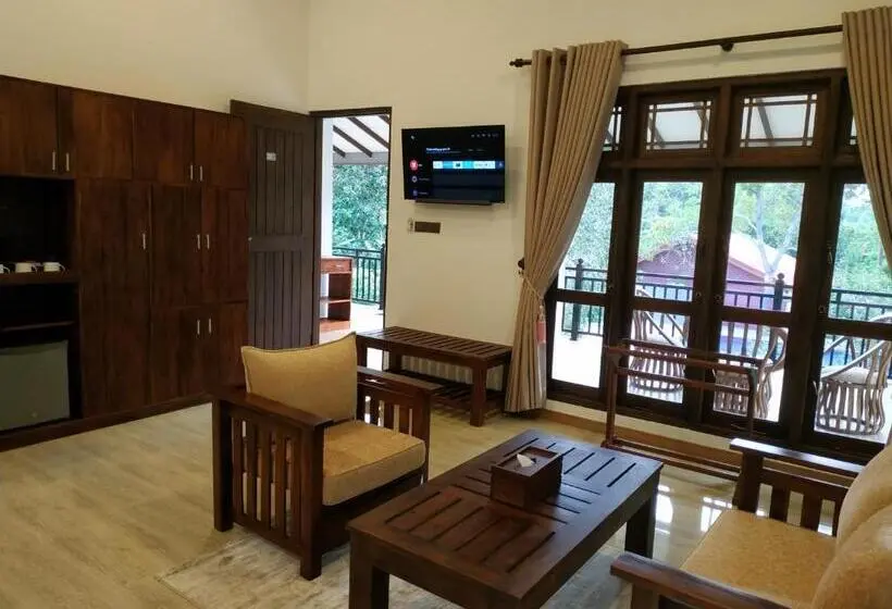 デラックストリプルルーム, Sigiriya Cashew Palace Resort