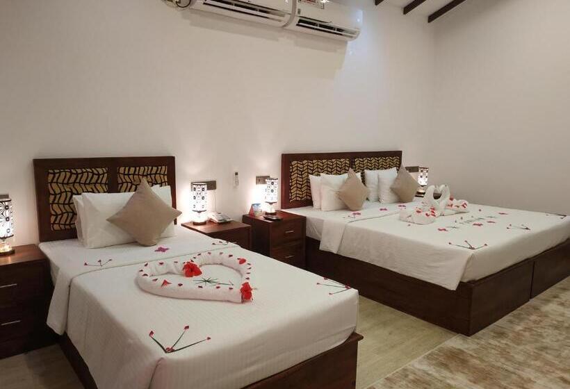 غرفة ديلوكس ثلاثية, Sigiriya Cashew Palace Resort