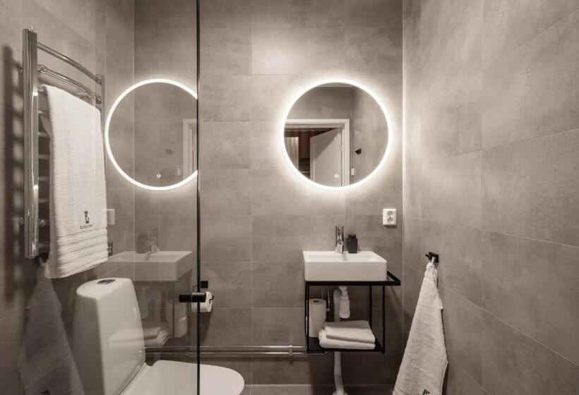 디럭스 4인 룸, Live And Stay Ekmanska