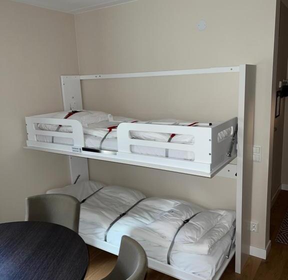 디럭스 4인 룸, Live And Stay Ekmanska