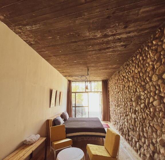 غرفة قياسية رباعية, Dar Seddik