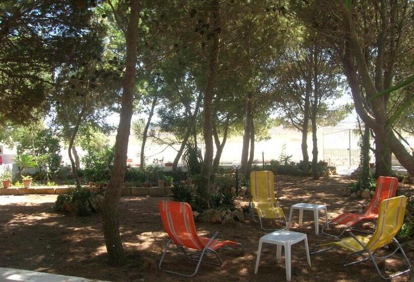 חדר סטנדרט לארבעה, Room In House Magical Holidays In A Dammuso In Favignana Nestled In A Pine Forest