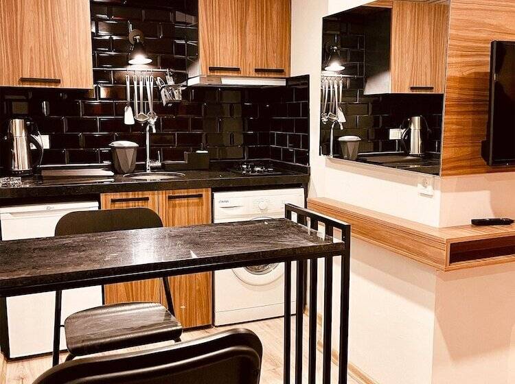 Monolocale Standard, Terra Rossa