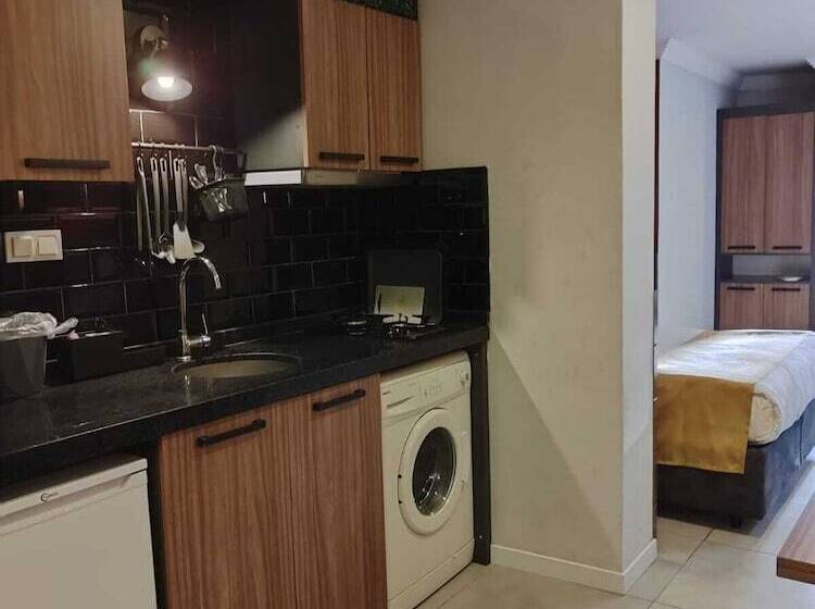 Monolocale Standard, Terra Rossa