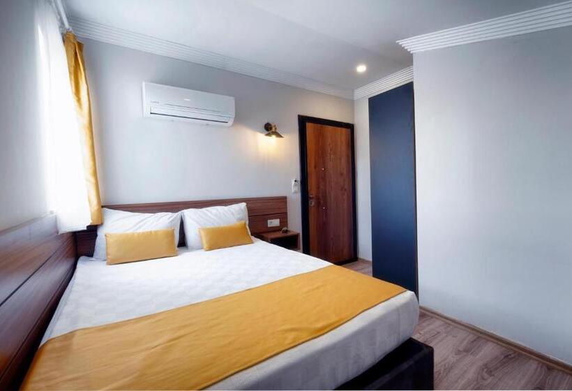 Camera Standard, Terra Rossa