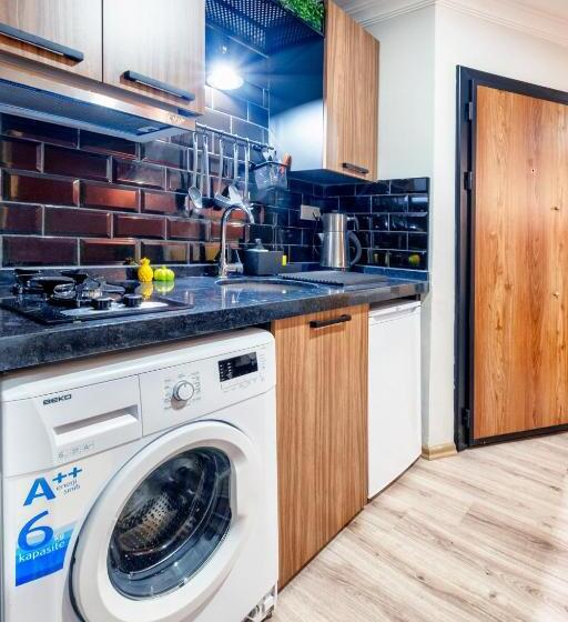 Monolocale Standard, Terra Rossa