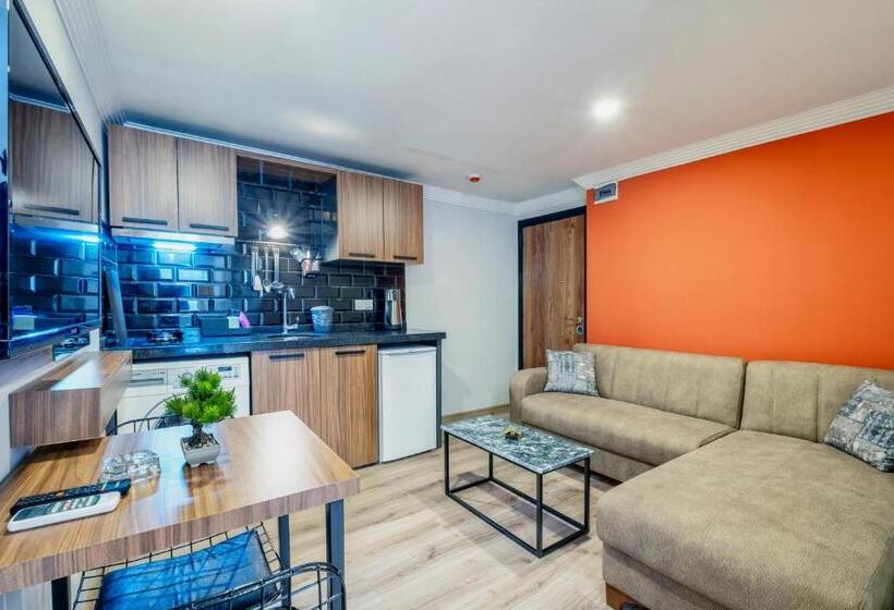 Camera Familiare Deluxe, Terra Rossa