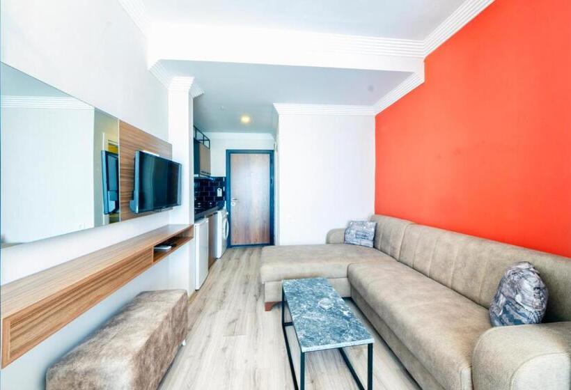 Camera Tripla Deluxe, Terra Rossa