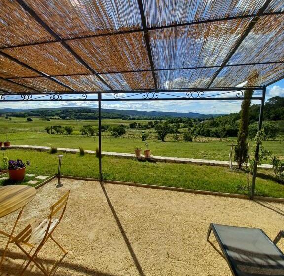 テラス付きスタンダードルーム, Mas Les Escourtades Chambres D Hôtes