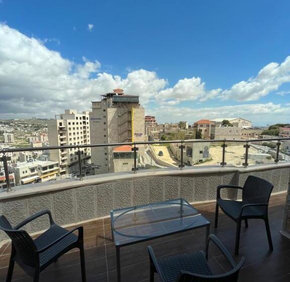 1 Bedroom Penthouse Apartment, Bethlehem City Hostel