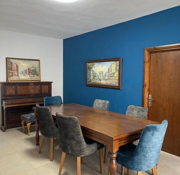 1 Bedroom Penthouse Apartment, Bethlehem City Hostel