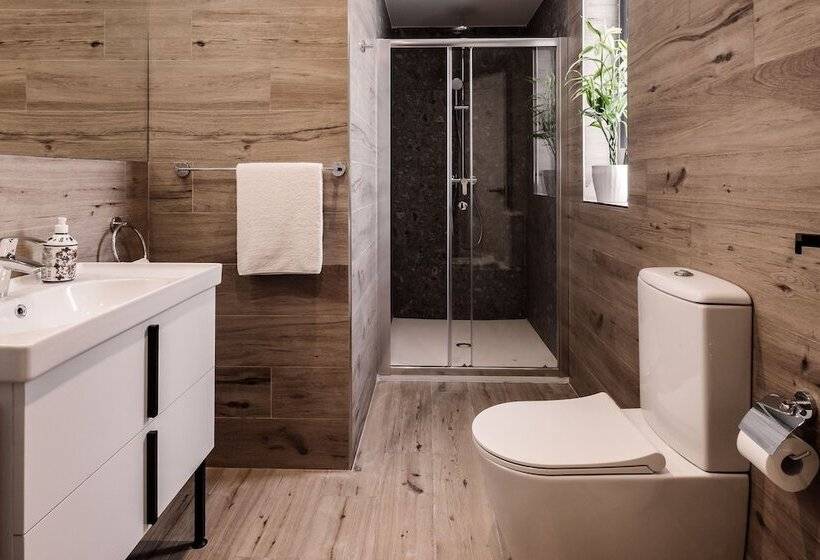 اتاق لوکس, Amery House