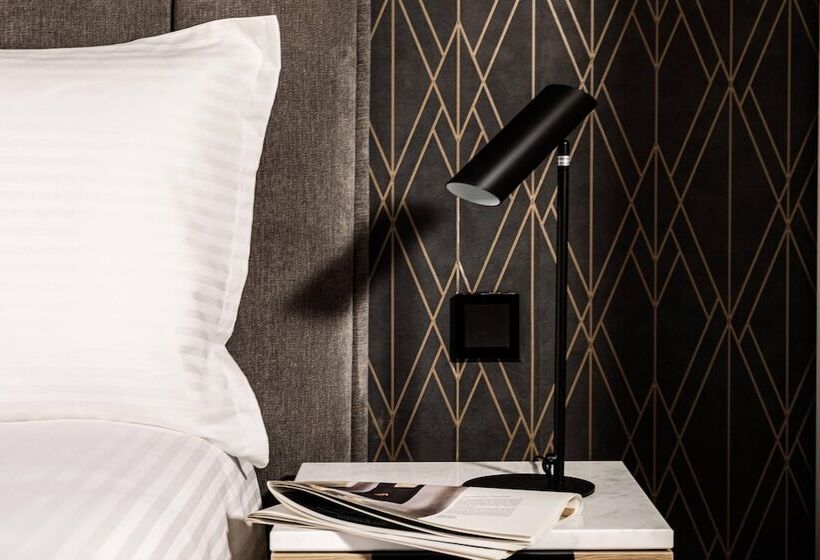 Suite with Terrace, Amery House