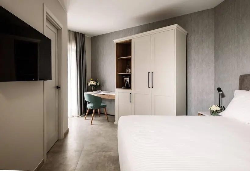 Suite with Terrace, Amery House