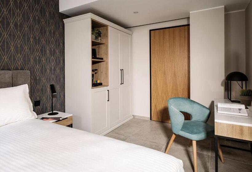 اتاق استاندارد, Amery House