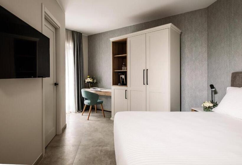 Suite with Terrace, Amery House