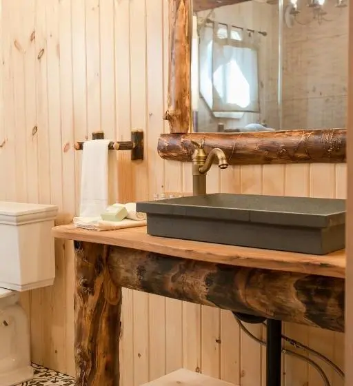 デラックススイート, Coblentz Country Lodge By Amish Country Lodging