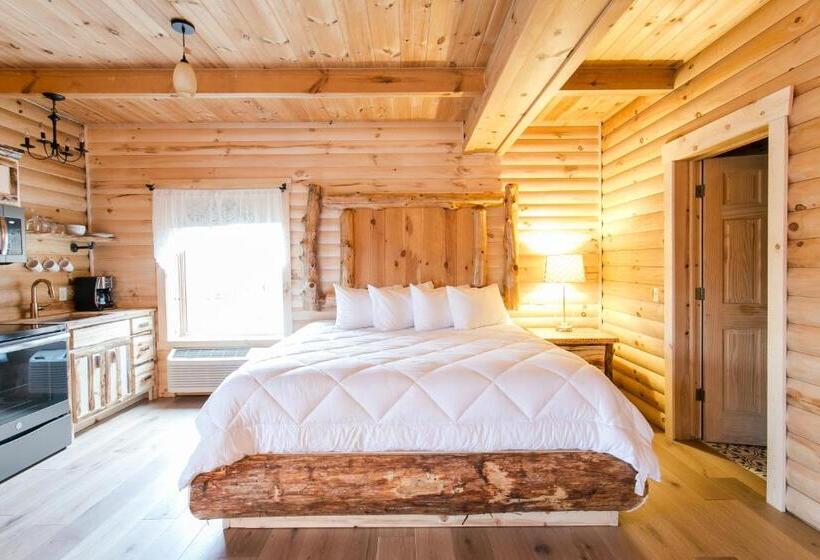 스위트 킹사이즈 침대, Coblentz Country Lodge By Amish Country Lodging
