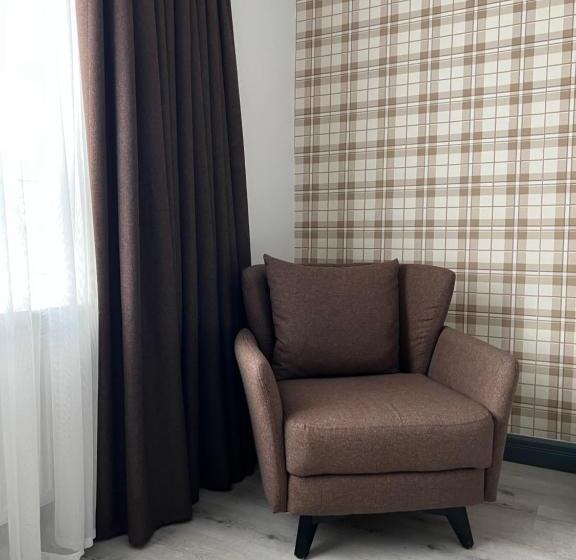 スタンダードルーム, Innception