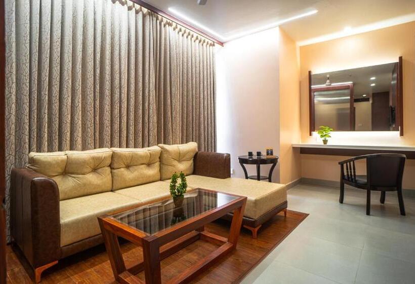 デラックススイート, Mansha Palace