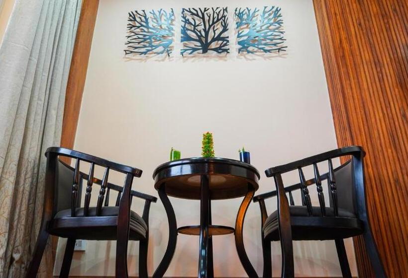 キングサイズベッドのデラックススイート, Mansha Palace