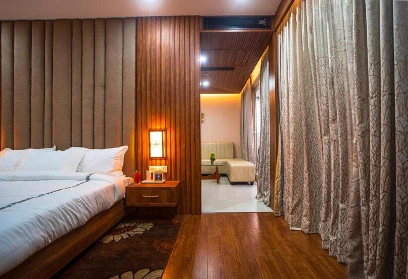 キングサイズベッドのデラックススイート, Mansha Palace