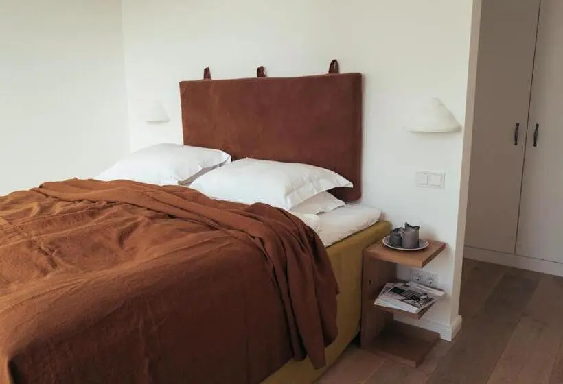 デラックスルーム, Matador Lodges
