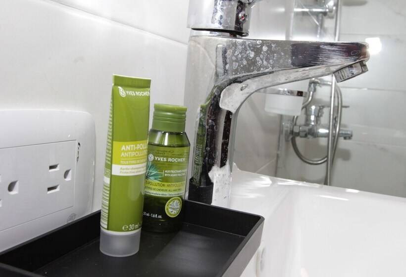 اتاق استاندارد, Studio 27