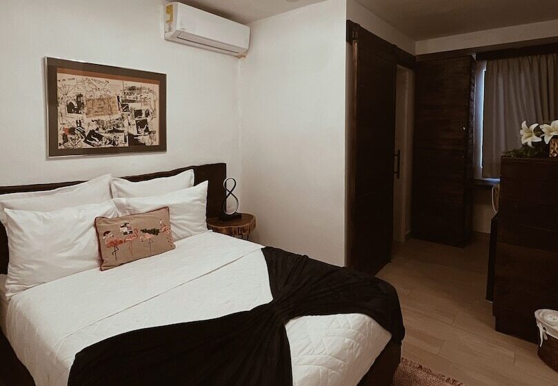 اتاق استاندارد, Studio 27