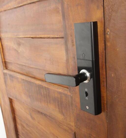 استودیوی لوکس, Studio 27