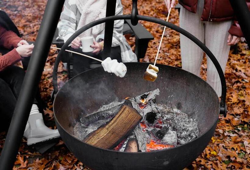 싱글 디럭스 룸, The Neighborhood Hotel Grand Beach