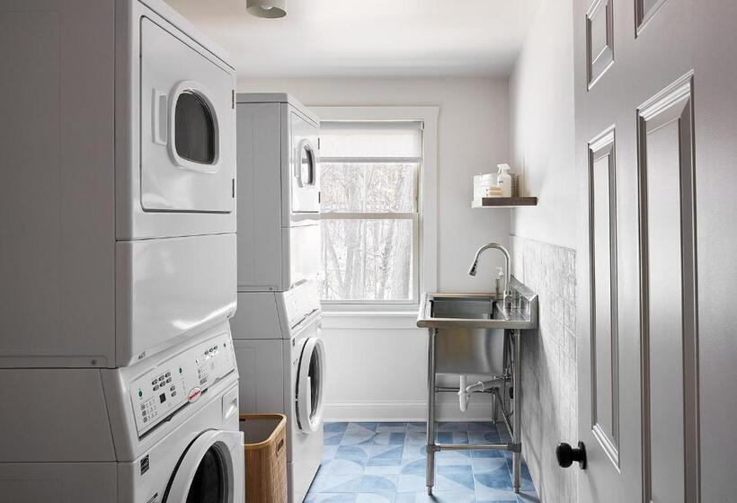 수피리어 룸, The Neighborhood Hotel Grand Beach