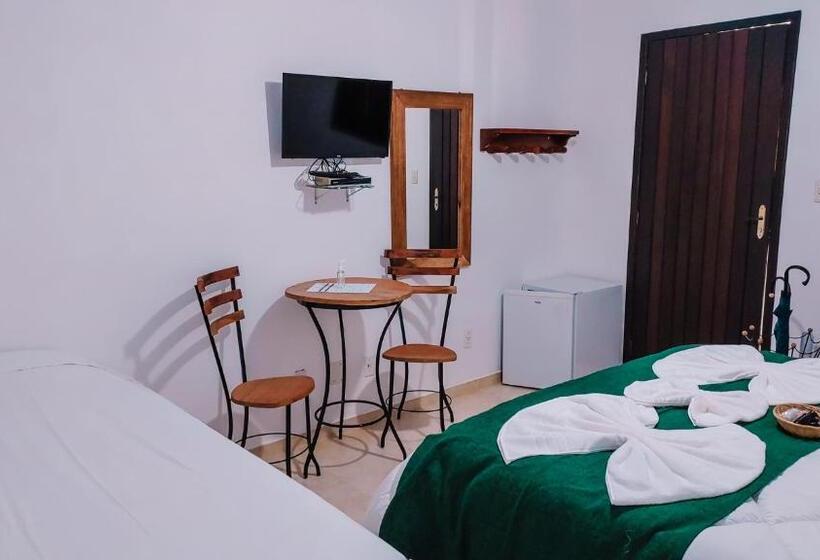 디럭스 트리플 룸, Pousada Pôr Do Sol