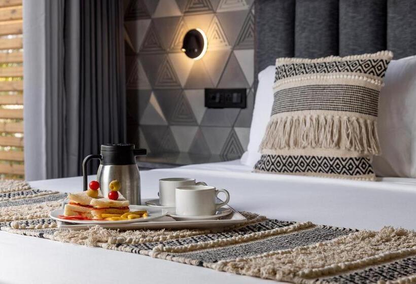 Deluxe room with river view, Justa Rasa Retreat & Spa Rishikesh