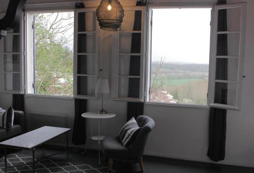 家庭套房, Grange Bleuet