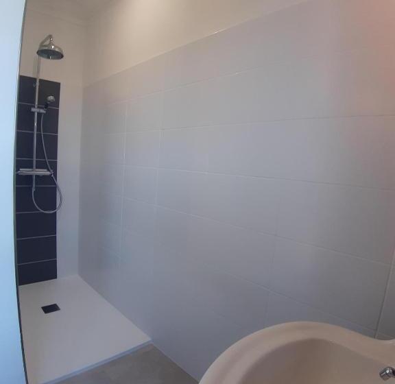 キングサイズベッドのスタンダードルーム, La Garenne