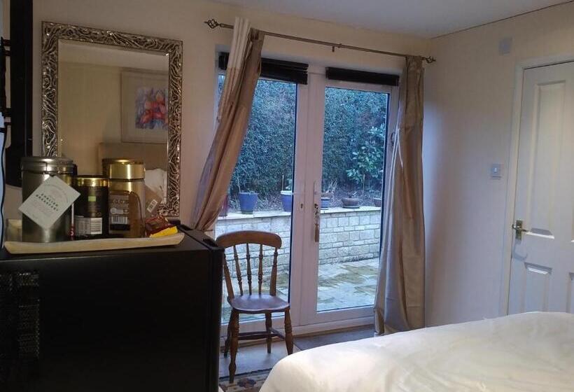 带大床的标准工作室, Sunny Patch