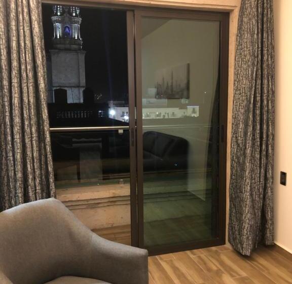 Люкс с Балконом, Gold Palace