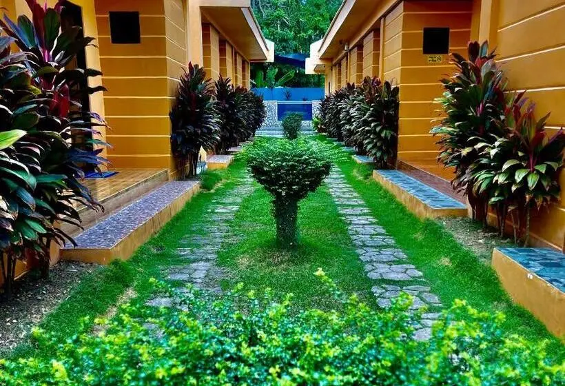 اتاق خانوادگی, Golden Sunset Inn