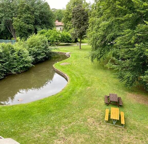 חדר סטנדרט לשלושה עם מרפסת, Mössebergs Vandrarhem