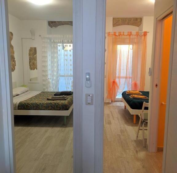 Номер Deluxe, Green And Orange Rooms