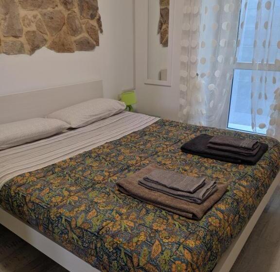 Номер Deluxe, Green And Orange Rooms