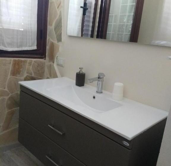 Номер Deluxe, Green And Orange Rooms