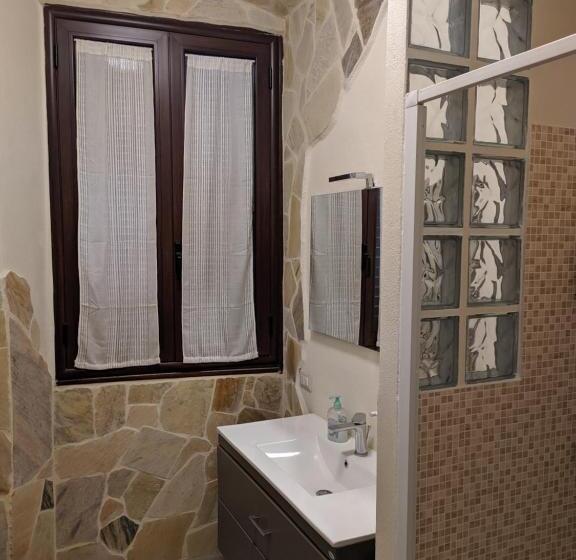 Номер Deluxe, Green And Orange Rooms