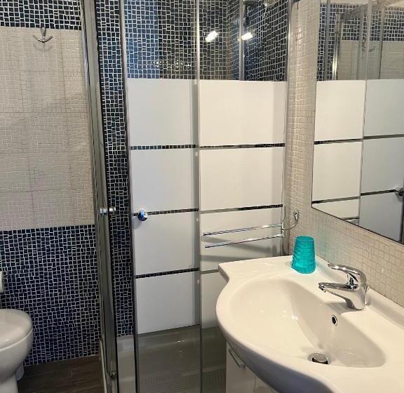 חדר סטנדרט לארבעה, Le Dimore Di Totiggia