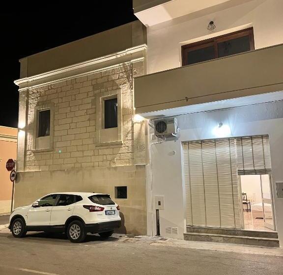 חדר בסיסי לשלושה, Le Dimore Di Totiggia