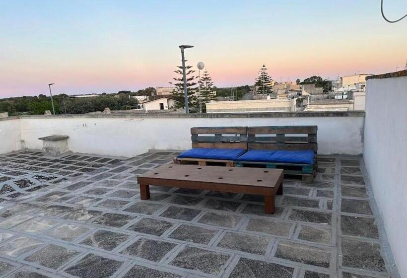 חדר בסיסי לשלושה, Le Dimore Di Totiggia